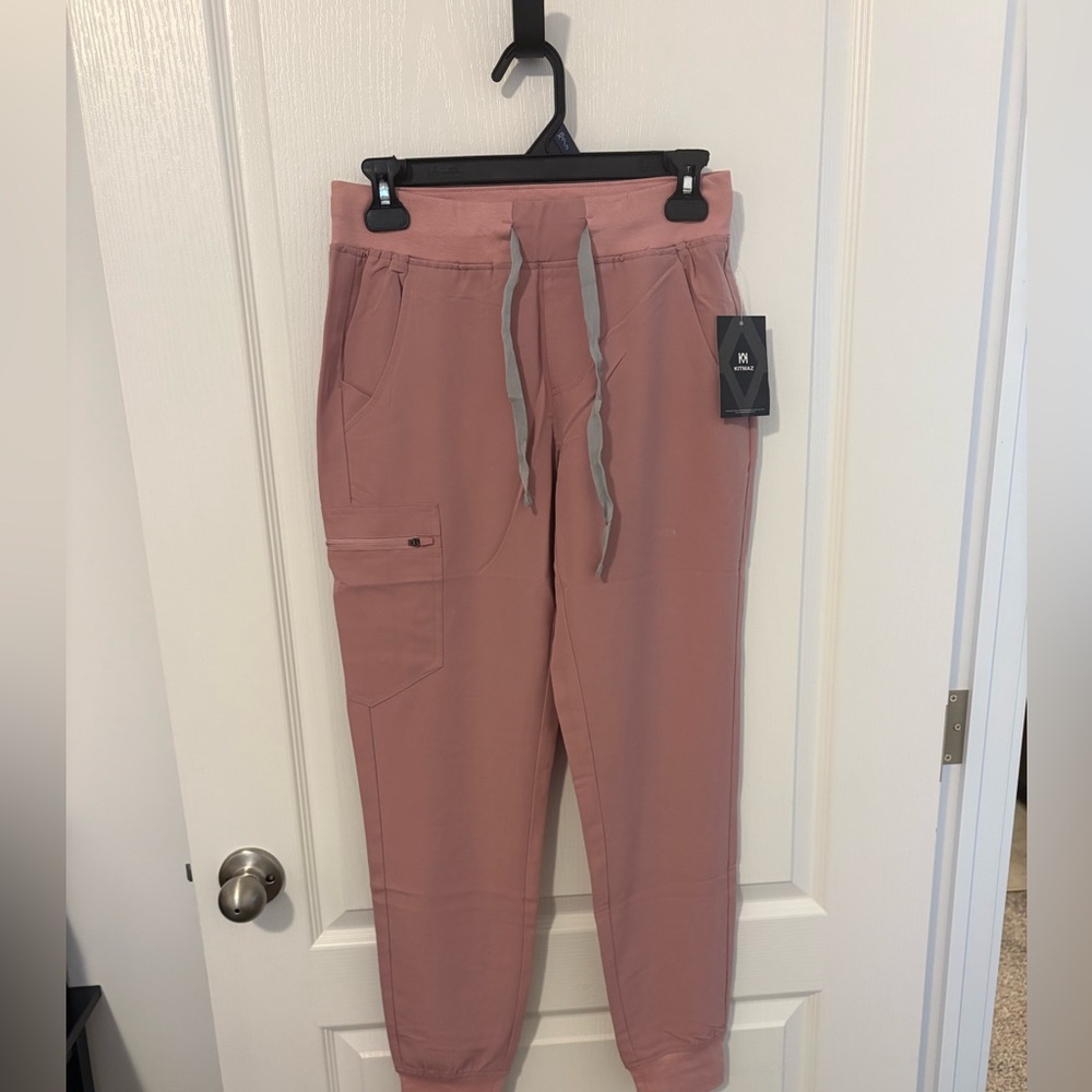 Figs Rose Cargo Jogger Sweatpants with Contrast Drawstring